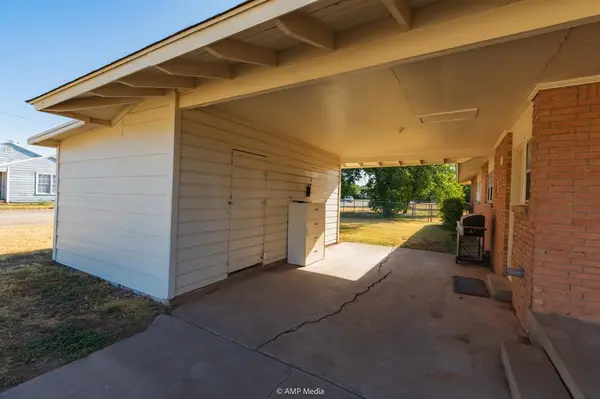 451 NW F Avenue, Hamlin, TX 79520