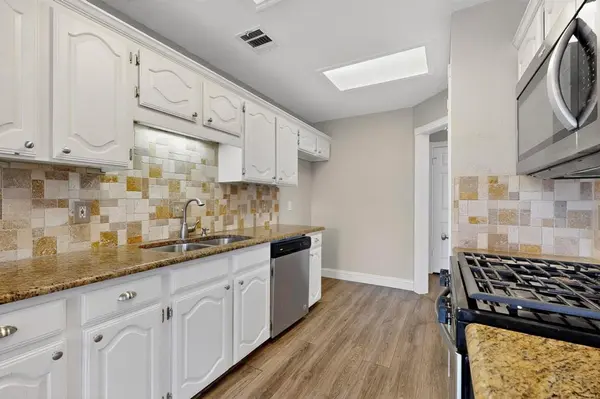 1725 Belltower Place, Lewisville, TX 75067