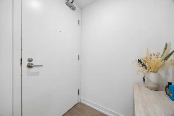 19 Western Battery RD #2206, Toronto C01, ON M6K 0E3