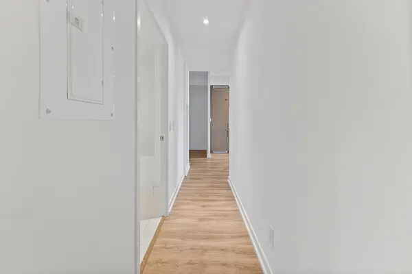 20 Edward ST #1019, Toronto C01, ON M5G 1C9