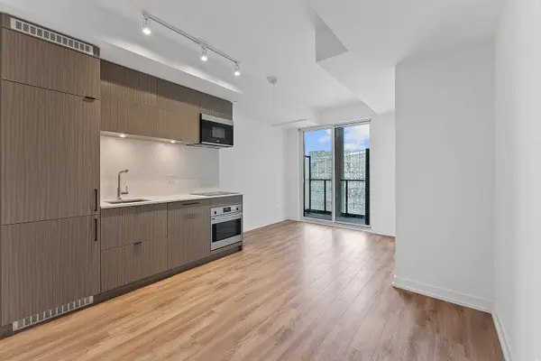 20 Edward ST #1019, Toronto C01, ON M5G 1C9