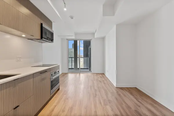 20 Edward ST #1019, Toronto C01, ON M5G 1C9