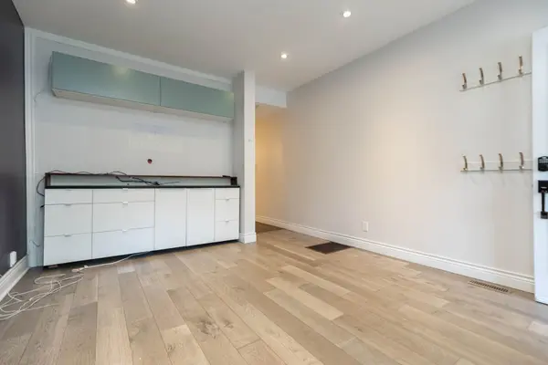 17 Mountalan AVE, Toronto E01, ON M4J 1H3