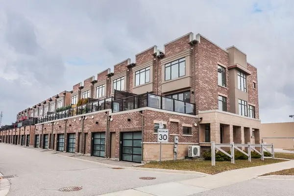 62 Troon AVE, Vaughan, ON L6A 4Z1