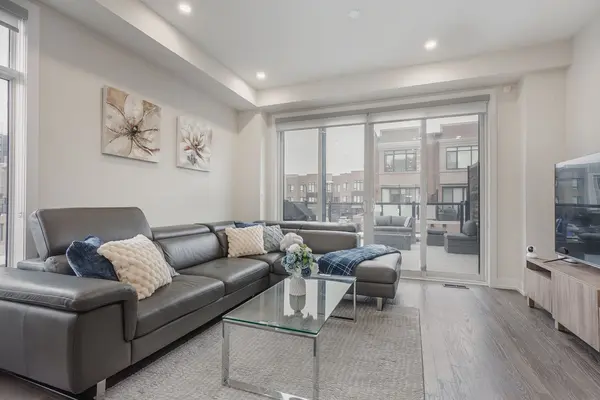 62 Troon AVE, Vaughan, ON L6A 4Z1