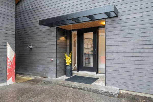 3763 fairway RD, Innisfil, ON L9S 2L4