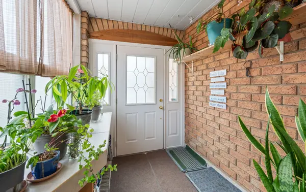 204 Tiller TRL, Brampton, ON L6X 4T1