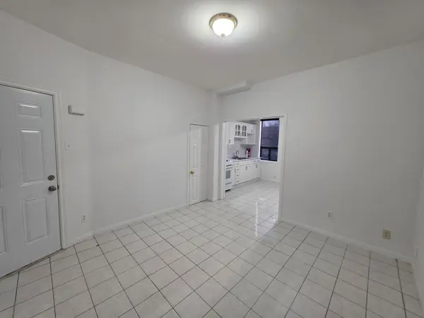 1075 Dufferin ST, Toronto W02, ON M6H 4B5