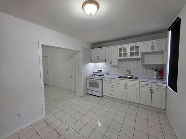 1075 Dufferin ST, Toronto W02, ON M6H 4B5