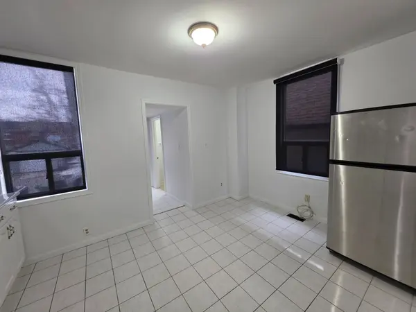 1075 Dufferin ST, Toronto W02, ON M6H 4B5