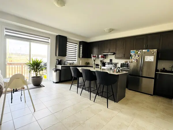 640 Windwood DR, Hamilton, ON L0R 1C0