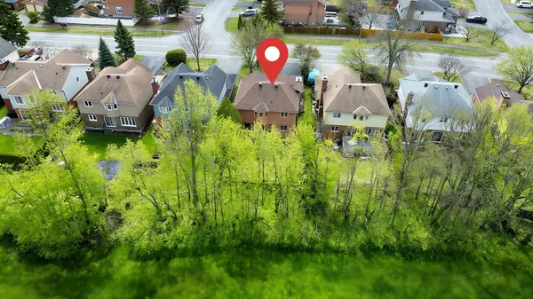 35 Weslock WAY, Kanata, ON K2K 2K3