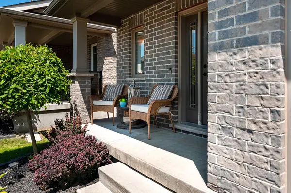 121 Taylor DR, East Luther Grand Valley, ON L9W 6P1