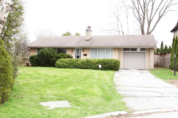 9 Terrington CT, Toronto C13, ON M3B 2J9