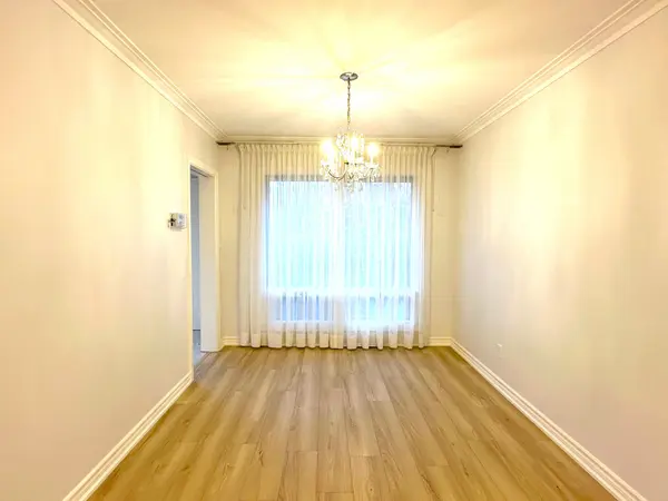 9 Terrington CT, Toronto C13, ON M3B 2J9