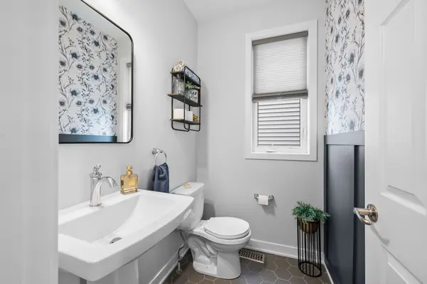 1002 Showman ST, Stittsville - Munster - Richmond, ON K0A 2Z0