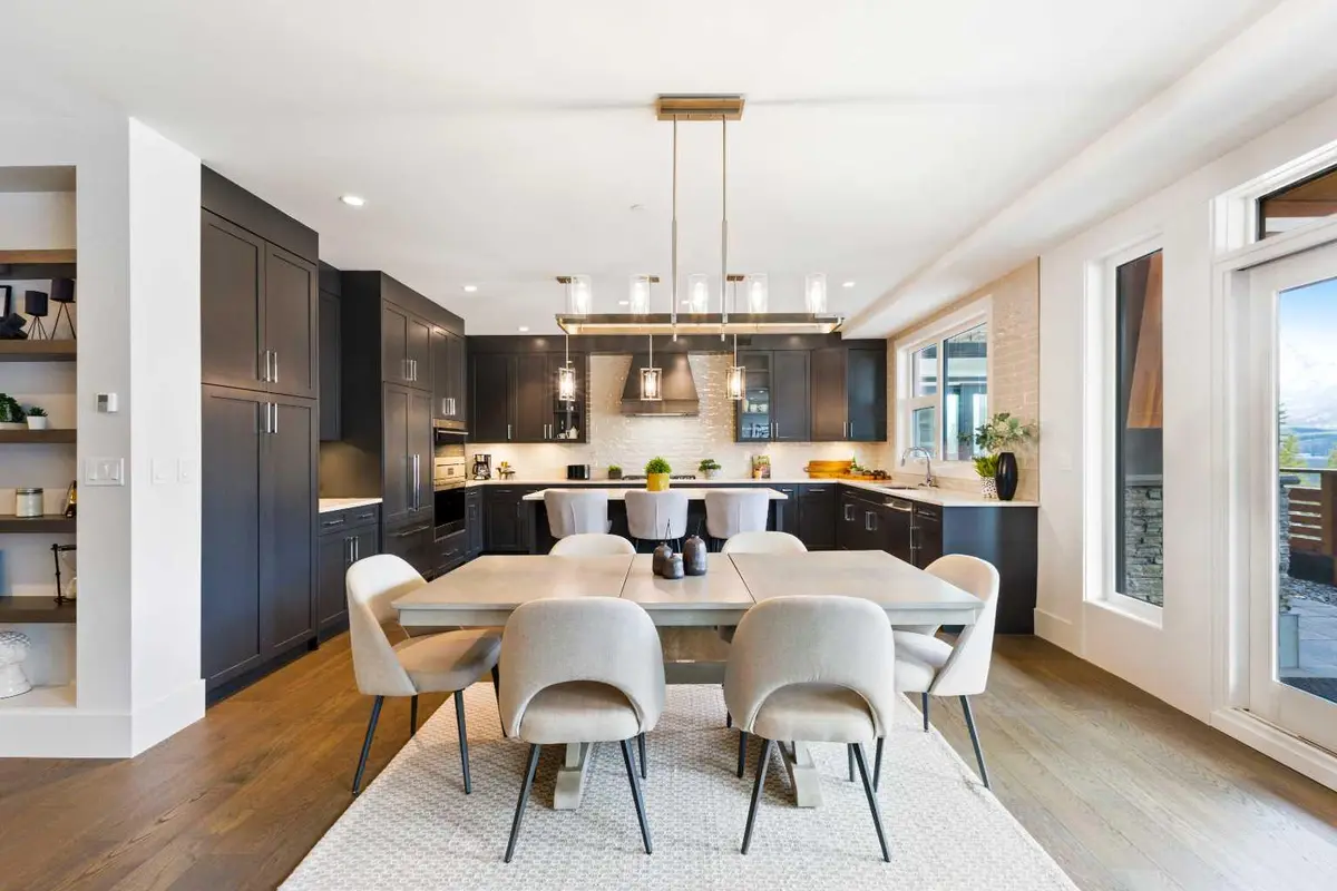 101A Stewart Creek Rise #102, Canmore, AB T1W 0K2