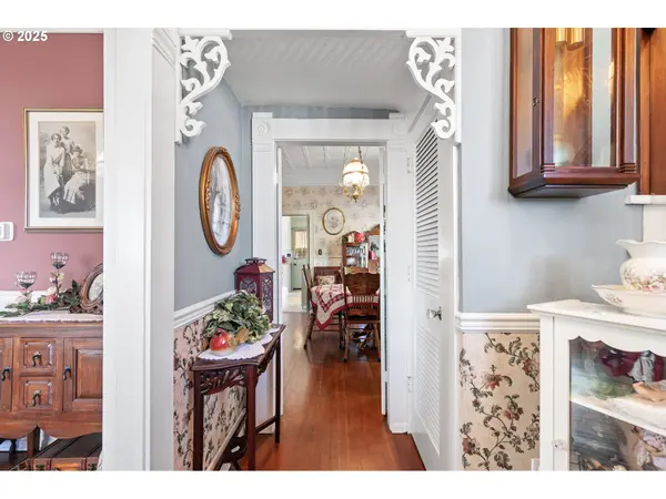 617 JUNIPER ST, Junction City, OR 97448