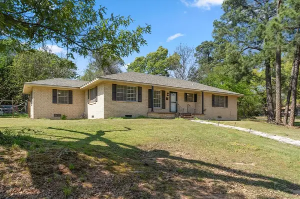 613 Graham Street, Mineola, TX 75773
