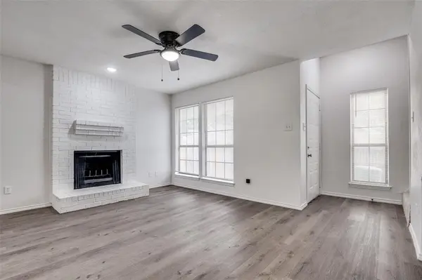 2166 E Arkansas Lane, Arlington, TX 76014