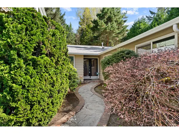 214 NW SEBLAR DR, Portland, OR 97035