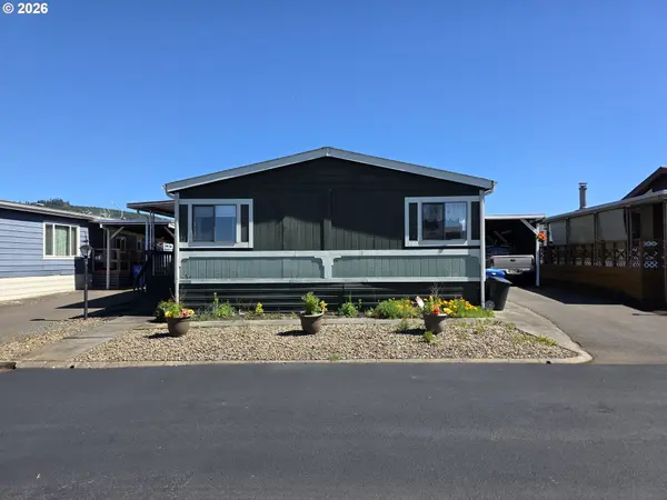 1200 E CENTRAL AVE #30, Sutherlin, OR 97479