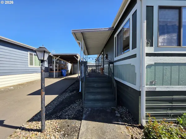 1200 E CENTRAL AVE #30, Sutherlin, OR 97479