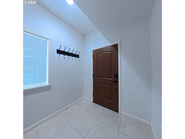 13736 SW SILENT FOX TER, Sherwood, OR 97140