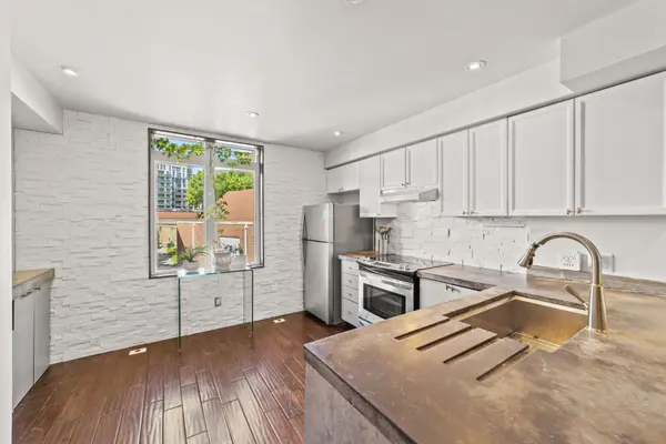 12 Sudbury ST #2608, Toronto C01, ON M6J 3W7