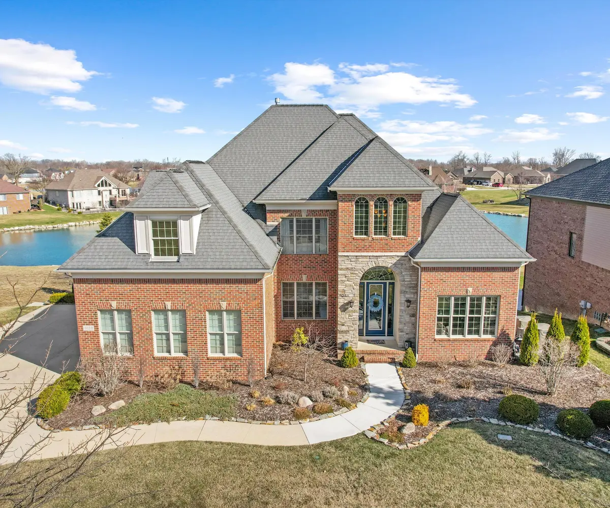 8178 Hunters Ridge DR, Berlin Twp, MI 48166