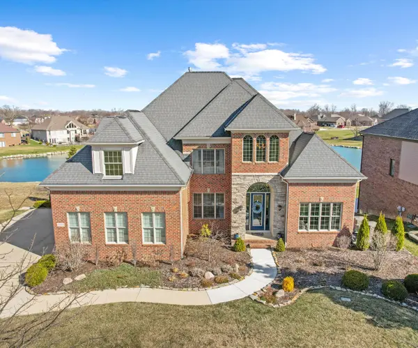 8178 Hunters Ridge DR, Berlin Twp, MI 48166