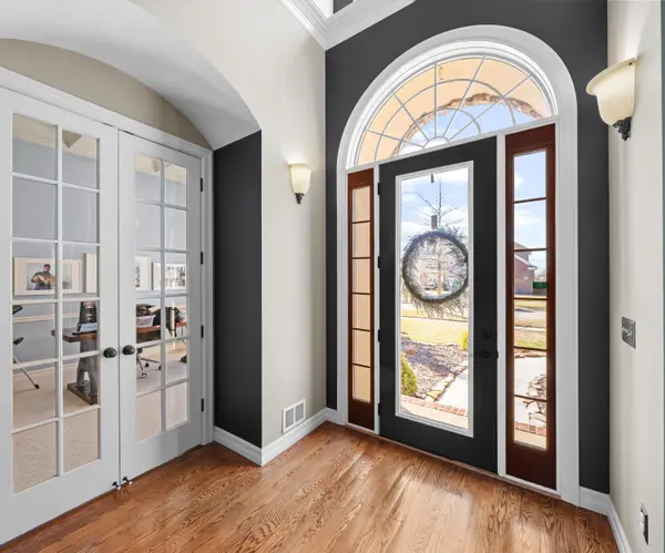 8178 Hunters Ridge DR, Berlin Twp, MI 48166