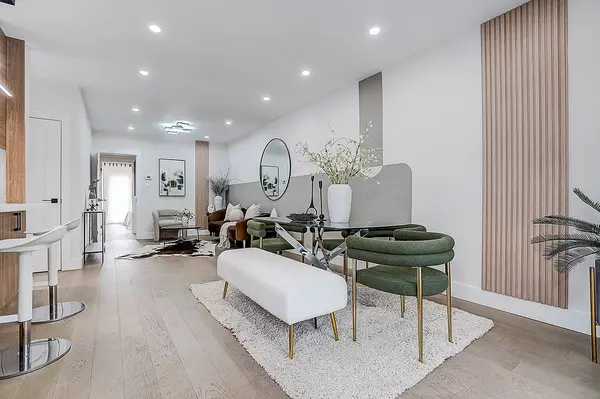 304 Kerswell DR, Richmond Hill, ON L4C 2X2