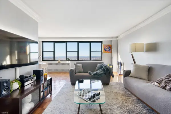 500 Central Ave #1014, Union City, NJ 07087