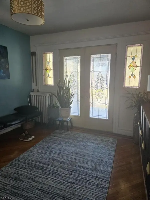 21 Glenwood Pl, East Orange City, NJ 07017