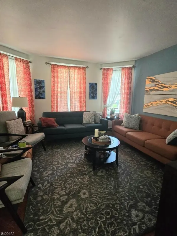 21 Glenwood Pl, East Orange City, NJ 07017