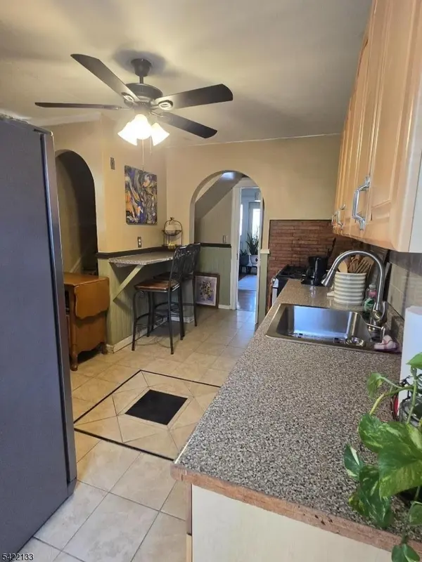 21 Glenwood Pl, East Orange City, NJ 07017