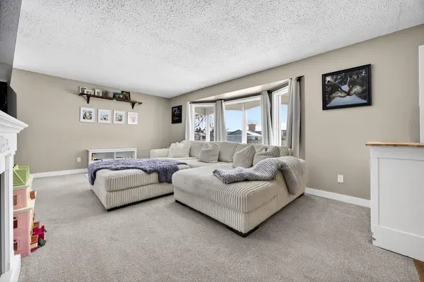 12 Westhill DR, Didsbury, AB T0M0W0