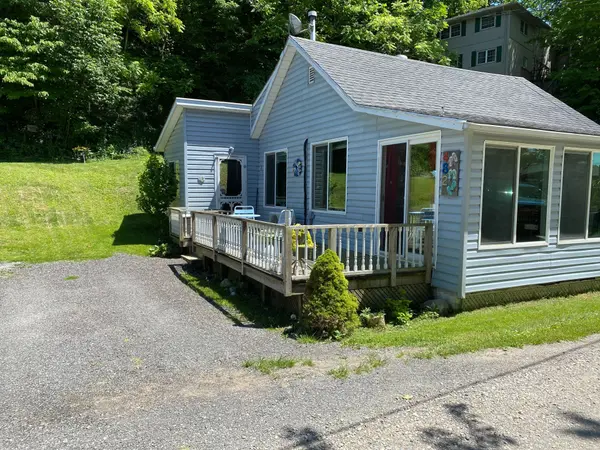 482 Lower Spring ST, Central Elgin, ON N5L 1G6