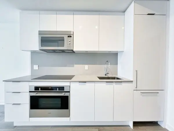 20 Lombard ST #3601, Toronto C08, ON M5C 0A7