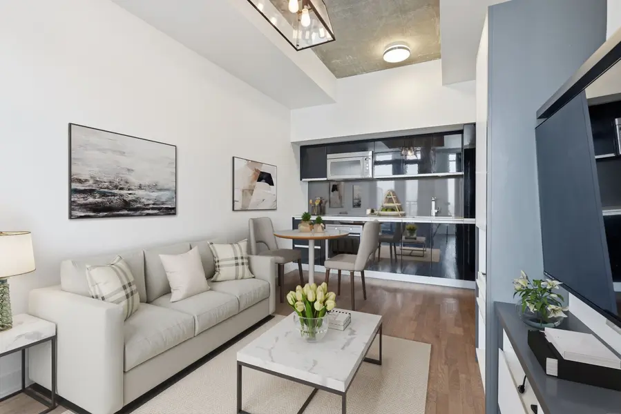 20 Minowan Miikan LN #1127, Toronto C01, ON M6J 0E5