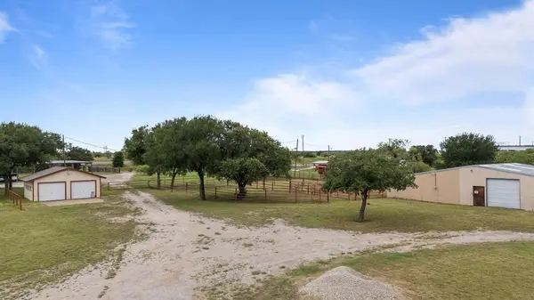 681 Maddux Road, Cool, TX 76088
