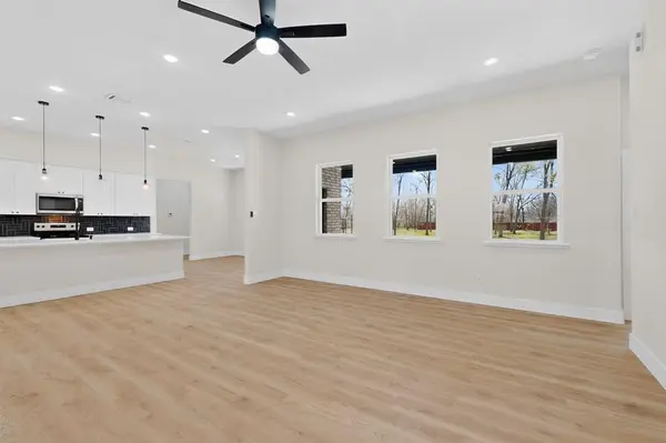 1011 Division Street, Greenville, TX 75401