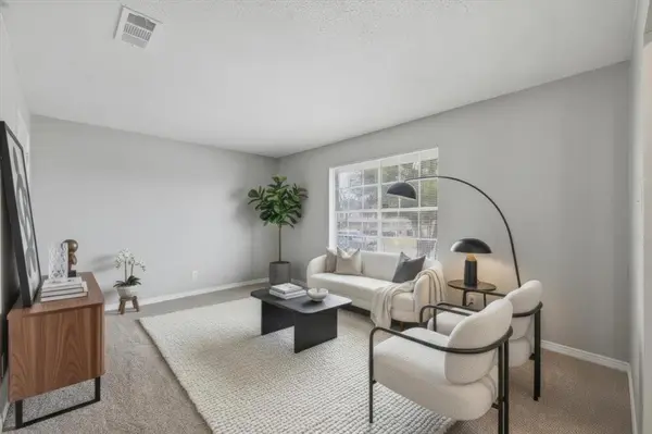 121 Hillside Lane, Desoto, TX 75115