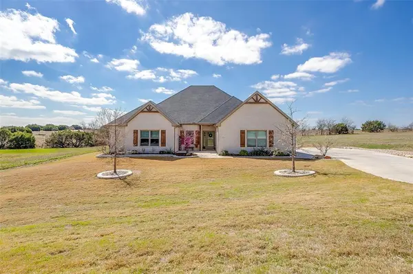 7436 Saint Augustines Drive, Cleburne, TX 76033