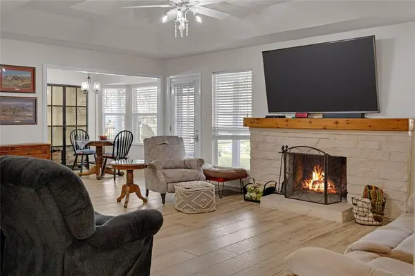 7005 County Road 527, Burleson, TX 76028