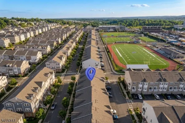 75 Wesmont Dr, Wood-ridge Boro, NJ 07075