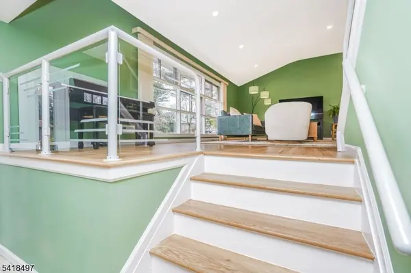 11 Agate Rd, East Brunswick Twp., NJ 08816