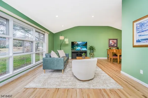 11 Agate Rd, East Brunswick Twp., NJ 08816