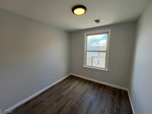 389 Myrtle Ave, Irvington Twp., NJ 07111